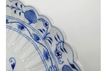 ドイツ　マイセン　Meissen　ブルーオニオン　美しい意匠が上品な雰囲気を高めるプレート&サラダボウルセット(サラダディッシュ、花形、花型、深皿、中皿、菊割り、洋食器)(R-081295)
