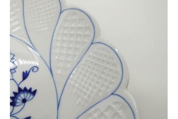 ドイツ　マイセン　Meissen　ブルーオニオン　美しい意匠が上品な雰囲気を高めるプレート&サラダボウルセット(サラダディッシュ、花形、花型、深皿、中皿、菊割り、洋食器)(R-081295)