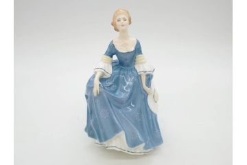 イギリス　Royal Doulton(ロイヤルドルトン)　Hilary(ヒラリー)　上品な雰囲気のフィギュリン(陶器人形、女性、貴婦人、置物、オブジェ)(R-081297)