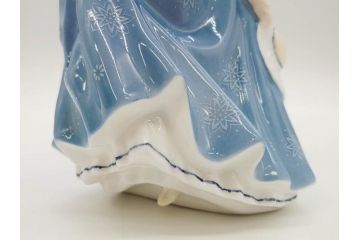 イギリス　Royal Doulton(ロイヤルドルトン)　Hilary(ヒラリー)　上品な雰囲気のフィギュリン(陶器人形、女性、貴婦人、置物、オブジェ)(R-081297)