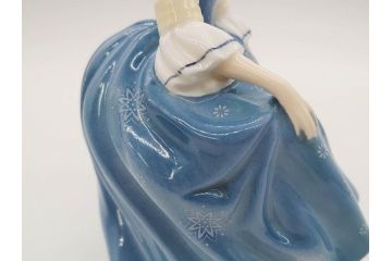 イギリス　Royal Doulton(ロイヤルドルトン)　Hilary(ヒラリー)　上品な雰囲気のフィギュリン(陶器人形、女性、貴婦人、置物、オブジェ)(R-081297)