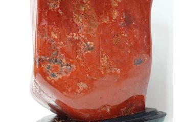 佐渡赤玉石　自然石　天然石　水石　重さ約19.48kg　素材そのものの色や形を楽しめる鑑賞石(台座付き、置物、ディスプレイ)(R-081301)
