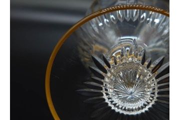 フランス　Baccarat　バカラ　金彩　気品あふれるピッチャー(ジャグ、水指し、ピッチャー、フルレッドクリスタルガラス)(R-081303)