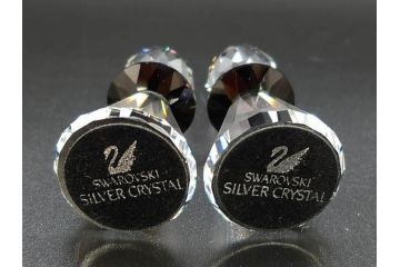 オーストリア　SWAROVSKI(スワロフスキー)　SILVER CRYSTAL(シルバー クリスタル)　チェスセット(チェス盤、駒、ピース、スワン印、ケース付き、外箱付き)(R-081304)