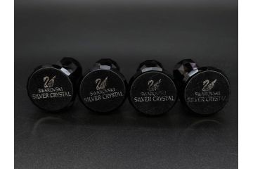 オーストリア　SWAROVSKI(スワロフスキー)　SILVER CRYSTAL(シルバー クリスタル)　チェスセット(チェス盤、駒、ピース、スワン印、ケース付き、外箱付き)(R-081304)