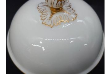 大倉陶園(OKURA、OAC)　オールド大倉　ゴールドライン　静謐な美しさのあるソースボート&蓋物(金彩、グレイビーボート、ソースポット、水切りボウル)(R-081305)