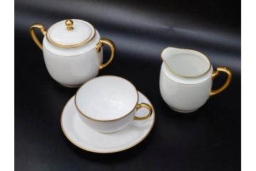 大倉陶園(OKURA、OAC)　オールド大倉　ゴールドライン　ティーカップ&ソーサー　食卓に上品な雰囲気を与えるシュガーポット&クリーマー&C&Sセット(ミルクポット、ミルクジャー、金彩、ボウル、ボンボン入れ)(R-081307)