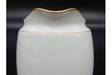 大倉陶園(OKURA、OAC)　オールド大倉　ゴールドライン　ティーカップ&ソーサー　食卓に上品な雰囲気を与えるシュガーポット&クリーマー&C&Sセット(ミルクポット、ミルクジャー、金彩、ボウル、ボンボン入れ)(R-081307)