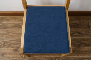 中古　短期展示品　美品　ヤクモ家具製作所　オーク材　シンプルチェア(SC40RO)　クッションタイプ　ナチュラルな風合いが優しい印象のチェア(ダイニングチェア、椅子、イス)(R-081313)