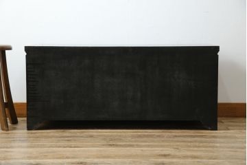 中古　美品　韓国民芸家具　孔雀　鳳凰(ホウオウ)　花鳥図　繊細な螺鈿(ラデン)細工が美しく描かれたローボード(テレビ台、収納棚、戸棚、リビングボード)(R-081318)