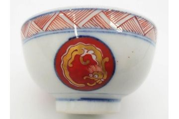 江戸期　大明年製　古伊万里　染付　色絵　豊かな色彩が魅力の湯呑み3客セット(龍、竜、花、金彩、湯のみ、ぐい呑み、煎茶、茶器、和食器)(R-081327)