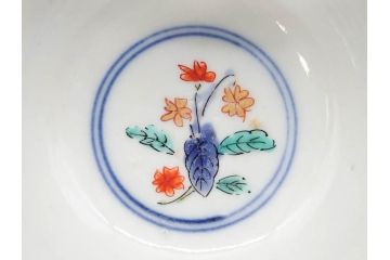 江戸期　大明年製　古伊万里　染付　色絵　豊かな色彩が魅力の湯呑み3客セット(龍、竜、花、金彩、湯のみ、ぐい呑み、煎茶、茶器、和食器)(R-081327)