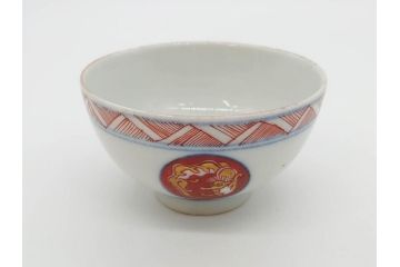 江戸期　大明年製　古伊万里　染付　色絵　豊かな色彩が魅力の湯呑み3客セット(龍、竜、花、金彩、湯のみ、ぐい呑み、煎茶、茶器、和食器)(R-081327)