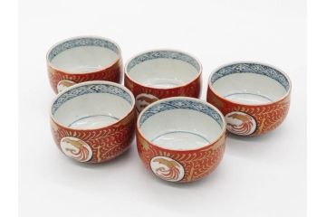 江戸期　古伊万里　赤絵　金彩　鮮やかな色彩が目を引く湯呑み5客セット(鳳凰、松竹梅、湯のみ、ぐい呑み、煎茶、茶器、和食器)(R-081328)