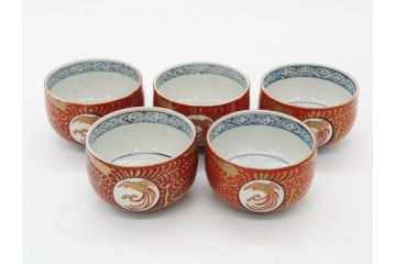 江戸期　古伊万里　赤絵　金彩　鮮やかな色彩が目を引く湯呑み5客セット(鳳凰、松竹梅、湯のみ、ぐい呑み、煎茶、茶器、和食器)(R-081328)