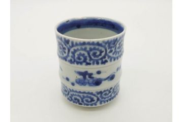 江戸期　古伊万里　染付　松竹梅　蛸唐草　細かなデザインが美しい猪口5客セット(竹筒形、蕎麦猪口、酒器、おちょこ、御猪口、湯呑み、湯のみ、和食器)(R-081329)