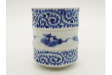 江戸期　古伊万里　染付　松竹梅　蛸唐草　細かなデザインが美しい猪口5客セット(竹筒形、蕎麦猪口、酒器、おちょこ、御猪口、湯呑み、湯のみ、和食器)(R-081329)