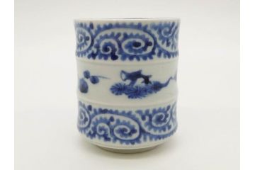 江戸期　古伊万里　染付　松竹梅　蛸唐草　細かなデザインが美しい猪口5客セット(竹筒形、蕎麦猪口、酒器、おちょこ、御猪口、湯呑み、湯のみ、和食器)(R-081329)