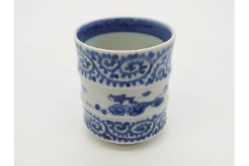 江戸期　古伊万里　染付　松竹梅　蛸唐草　細かなデザインが美しい猪口5客セット(竹筒形、蕎麦猪口、酒器、おちょこ、御猪口、湯呑み、湯のみ、和食器)(R-081329)