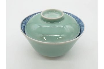 江戸期　古伊万里　青磁　染付　約12cm　3.9寸　爽やかな色合いが美しい蓋付き茶碗3客セット(菱文様、植物、蓋茶碗、どんぶり、和食器、三寸九分)(R-081330)