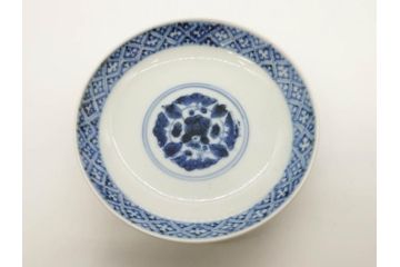 江戸期　古伊万里　青磁　染付　約12cm　3.9寸　爽やかな色合いが美しい蓋付き茶碗3客セット(菱文様、植物、蓋茶碗、どんぶり、和食器、三寸九分)(R-081330)