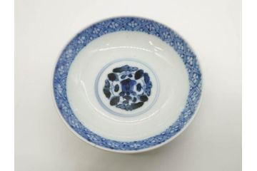 江戸期　古伊万里　青磁　染付　約12cm　3.9寸　爽やかな色合いが美しい蓋付き茶碗3客セット(菱文様、植物、蓋茶碗、どんぶり、和食器、三寸九分)(R-081330)