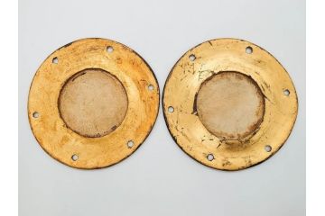 時代物　和楽器　優雅なデザインが見事な小鼓(梨地、金蒔絵、桜、紅葉、花、流水文様、木製、漆、つづみ、鼓胴、革一組2枚、調緒2本組、横調べ、縦調べ、小締、和楽器、打楽器、雅楽、能楽)(R-081334)