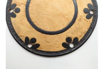 時代物　和楽器　優雅なデザインが見事な小鼓(梨地、金蒔絵、桜、紅葉、花、流水文様、木製、漆、つづみ、鼓胴、革一組2枚、調緒2本組、横調べ、縦調べ、小締、和楽器、打楽器、雅楽、能楽)(R-081334)
