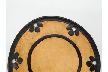 時代物　和楽器　優雅なデザインが見事な小鼓(梨地、金蒔絵、桜、紅葉、花、流水文様、木製、漆、つづみ、鼓胴、革一組2枚、調緒2本組、横調べ、縦調べ、小締、和楽器、打楽器、雅楽、能楽)(R-081334)
