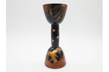 時代物　和楽器　気品を感じる小鼓(金蒔絵、水車、千鳥、木製、漆、つづみ、鼓胴、革一組2枚、調緒2本組、横調べ、縦調べ、小締、打楽器、雅楽、能楽)(R-081335)