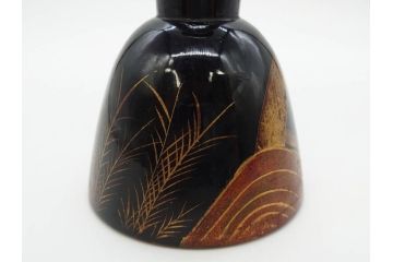 時代物　和楽器　気品を感じる小鼓(金蒔絵、水車、千鳥、木製、漆、つづみ、鼓胴、革一組2枚、調緒2本組、横調べ、縦調べ、小締、打楽器、雅楽、能楽)(R-081335)