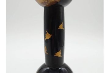 時代物　和楽器　気品を感じる小鼓(金蒔絵、水車、千鳥、木製、漆、つづみ、鼓胴、革一組2枚、調緒2本組、横調べ、縦調べ、小締、打楽器、雅楽、能楽)(R-081335)