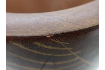 時代物　和楽器　気品を感じる小鼓(金蒔絵、水車、千鳥、木製、漆、つづみ、鼓胴、革一組2枚、調緒2本組、横調べ、縦調べ、小締、打楽器、雅楽、能楽)(R-081335)