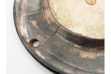時代物　和楽器　気品を感じる小鼓(金蒔絵、水車、千鳥、木製、漆、つづみ、鼓胴、革一組2枚、調緒2本組、横調べ、縦調べ、小締、打楽器、雅楽、能楽)(R-081335)