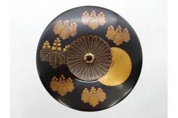 時代物　木製　蒔絵　菊桐紋　高い品格を感じる四段丸重箱(金彩、丸形、桜、花、お重、漆器、漆芸、和食器)(R-081338)
