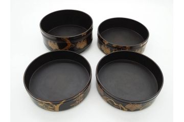 時代物　木製　蒔絵　菊桐紋　高い品格を感じる四段丸重箱(金彩、丸形、桜、花、お重、漆器、漆芸、和食器)(R-081338)