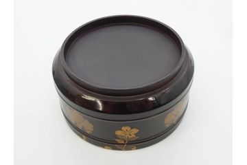 時代物　木製　蒔絵　菊桐紋　高い品格を感じる四段丸重箱(金彩、丸形、桜、花、お重、漆器、漆芸、和食器)(R-081338)