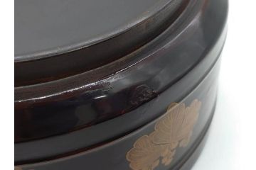 時代物　木製　蒔絵　菊桐紋　高い品格を感じる四段丸重箱(金彩、丸形、桜、花、お重、漆器、漆芸、和食器)(R-081338)
