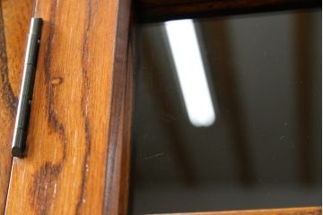 中古　特注!!　岩谷堂箪笥　格子扉　和モダンテイストのお部屋づくりに取り入れたい収納棚(戸棚、キャビネット、飾り棚、陳列棚)(R-081340)