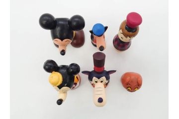 ビンテージ　ディズニー　心が和むまんがこけし52点セット(ヴィンテージ、木製人形、ミッキー、シンデレラ、ダンボ、わんわん物語、ピノキオ、ドナルド、デイジー、三匹の子ぶた)(R-081349)