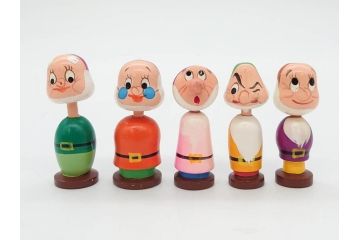 ビンテージ　ディズニー　心が和むまんがこけし52点セット(ヴィンテージ、木製人形、ミッキー、シンデレラ、ダンボ、わんわん物語、ピノキオ、ドナルド、デイジー、三匹の子ぶた)(R-081349)