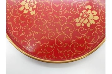 輪島塗　蒔絵　朱塗　雅な佇まいの丸盆2枚セット(お盆、トレイ、トレー、金彩、花唐草、漆器、漆芸)(R-081351)