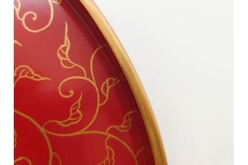 輪島塗　蒔絵　朱塗　雅な佇まいの丸盆2枚セット(お盆、トレイ、トレー、金彩、花唐草、漆器、漆芸)(R-081351)