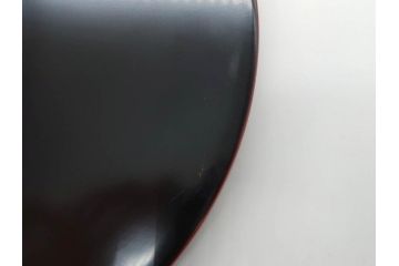 輪島塗　蒔絵　朱塗　雅な佇まいの丸盆2枚セット(お盆、トレイ、トレー、金彩、花唐草、漆器、漆芸)(R-081351)