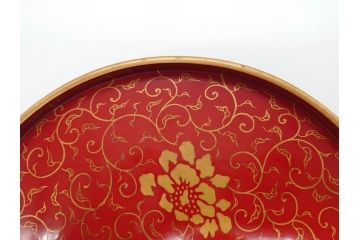 輪島塗　蒔絵　朱塗　雅な佇まいの丸盆2枚セット(お盆、トレイ、トレー、金彩、花唐草、漆器、漆芸)(R-081351)