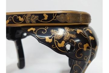 江戸〜明治期　蒔絵　松唐草　火箸　華やかな気品を感じる大名火鉢(木製、漆芸、猫脚、手あぶり)(R-081353)