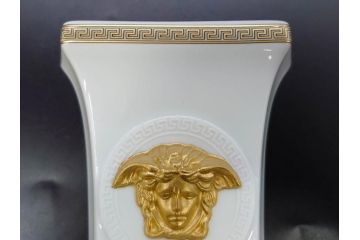 VERSACE(ヴェルサーチェ)　Rosenthal(ローゼンタール)　メデューサ　独創的なデザインが魅力の花瓶(ゴルゴナ、フラワーベース、花器、花入、花生、金彩、共箱付き、袋付き)(R-081354)