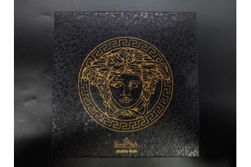 VERSACE(ヴェルサーチェ)　Rosenthal(ローゼンタール)　メデューサ　独創的なデザインが魅力の花瓶(ゴルゴナ、フラワーベース、花器、花入、花生、金彩、共箱付き、袋付き)(R-081354)