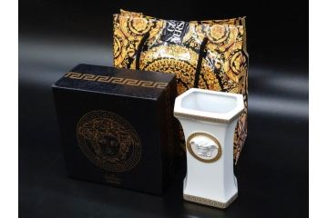VERSACE(ヴェルサーチェ)　Rosenthal(ローゼンタール)　メデューサ　洗練されたデザインが美しい花瓶(ゴルゴナ、フラワーベース、花器、花入、花生、金彩、共箱付き、袋付き)(R-081355)