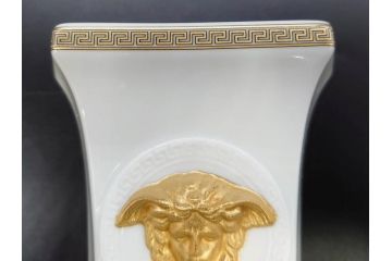 VERSACE(ヴェルサーチェ)　Rosenthal(ローゼンタール)　メデューサ　洗練されたデザインが美しい花瓶(ゴルゴナ、フラワーベース、花器、花入、花生、金彩、共箱付き、袋付き)(R-081355)